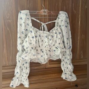 Storia Floral White and Blue Women's Top